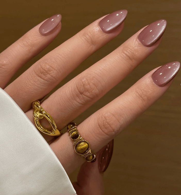 Cat Eye Nail Style