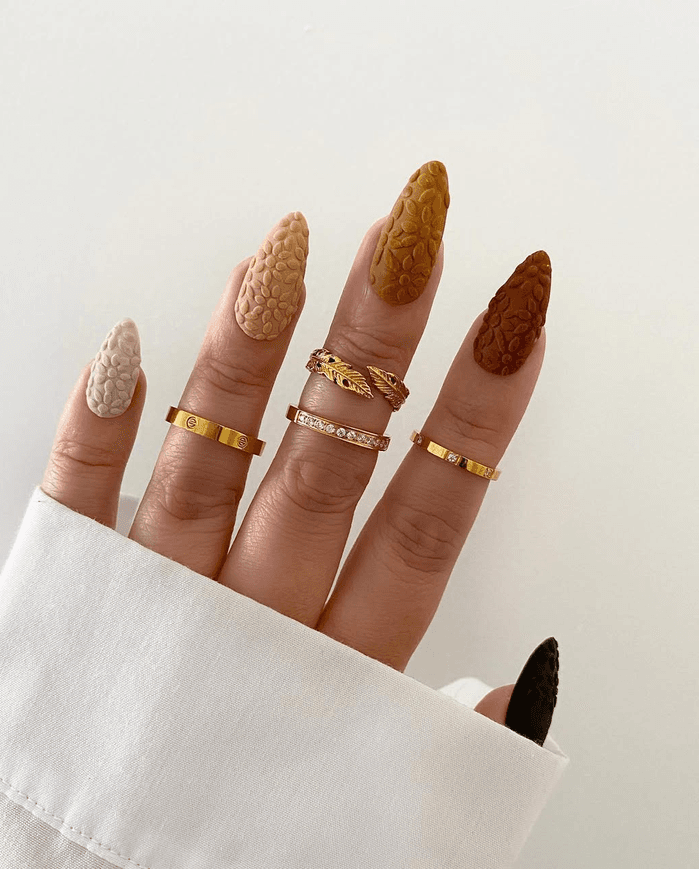 Emboss Nail Style